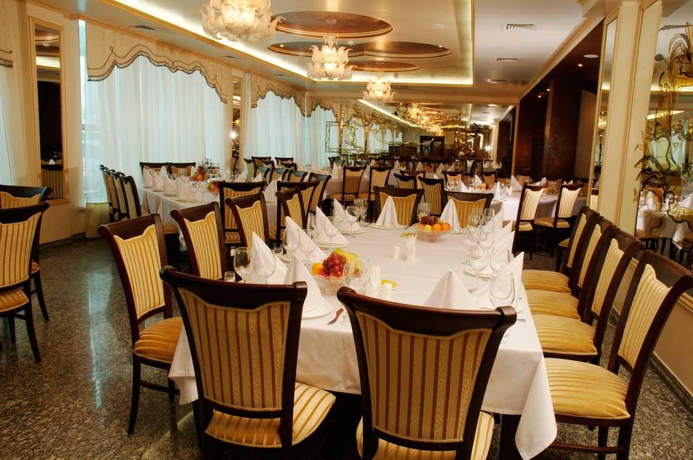 Royal Palace Hotel Almaty Exterior foto
